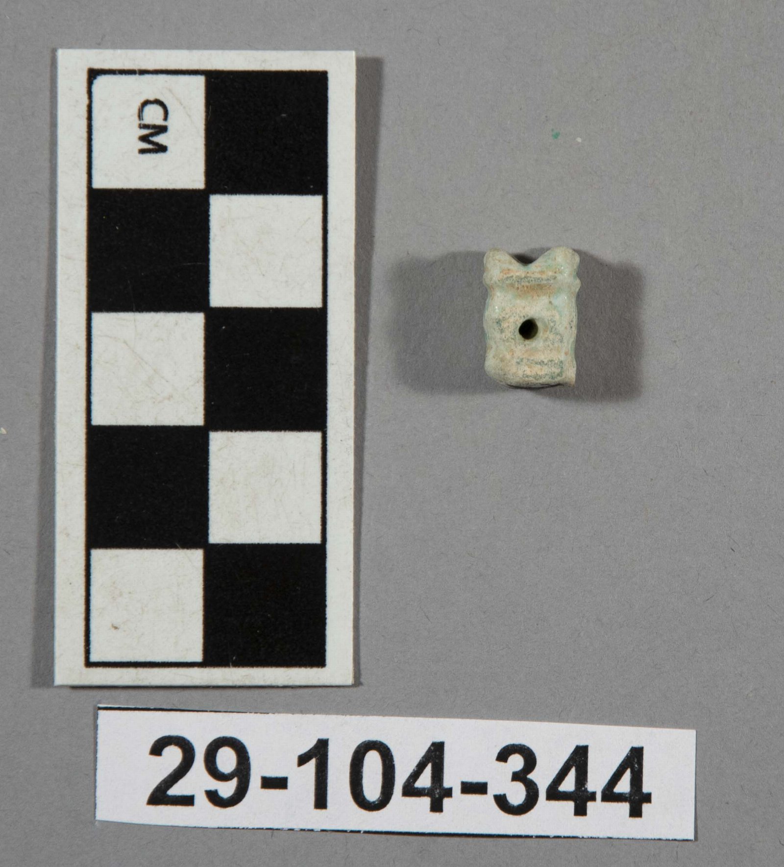 572466