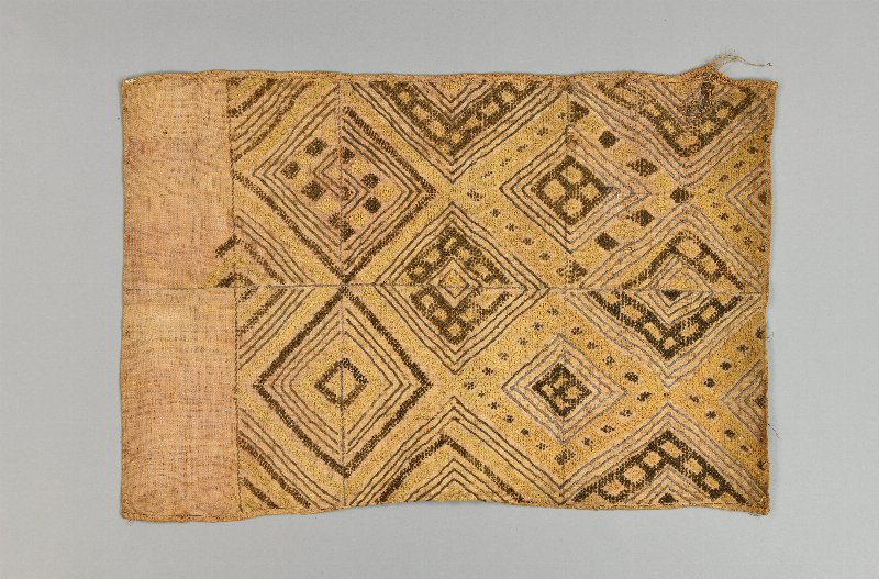 573095