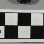 573418