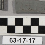 573887