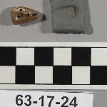 573911