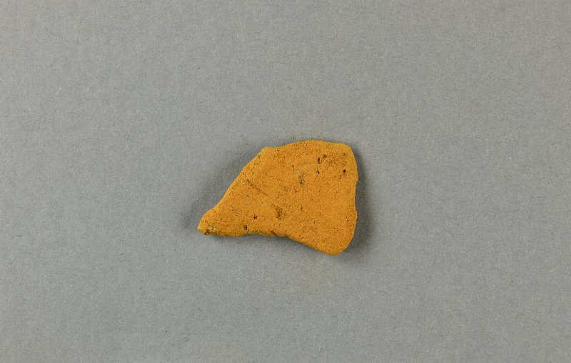 577718