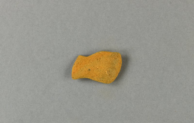577873