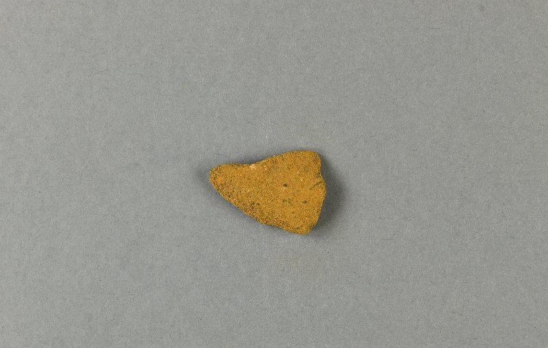 577913