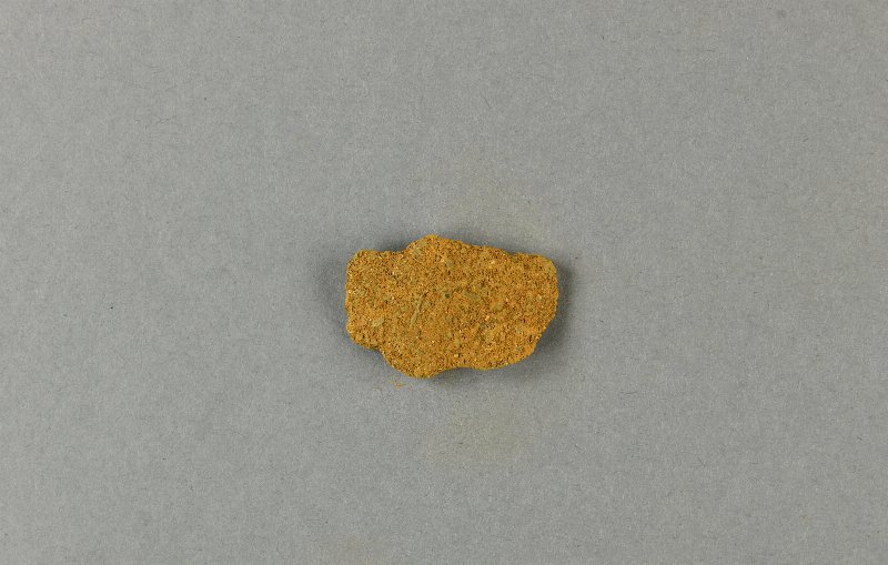 577930