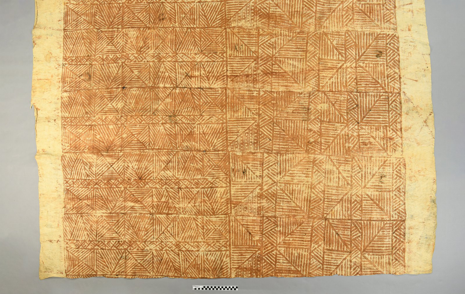 585988