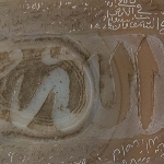 589980