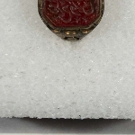 590043