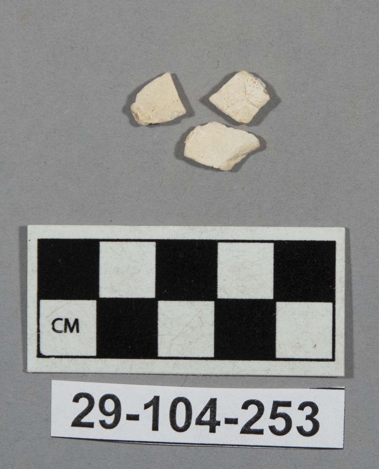 590352