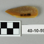 591696