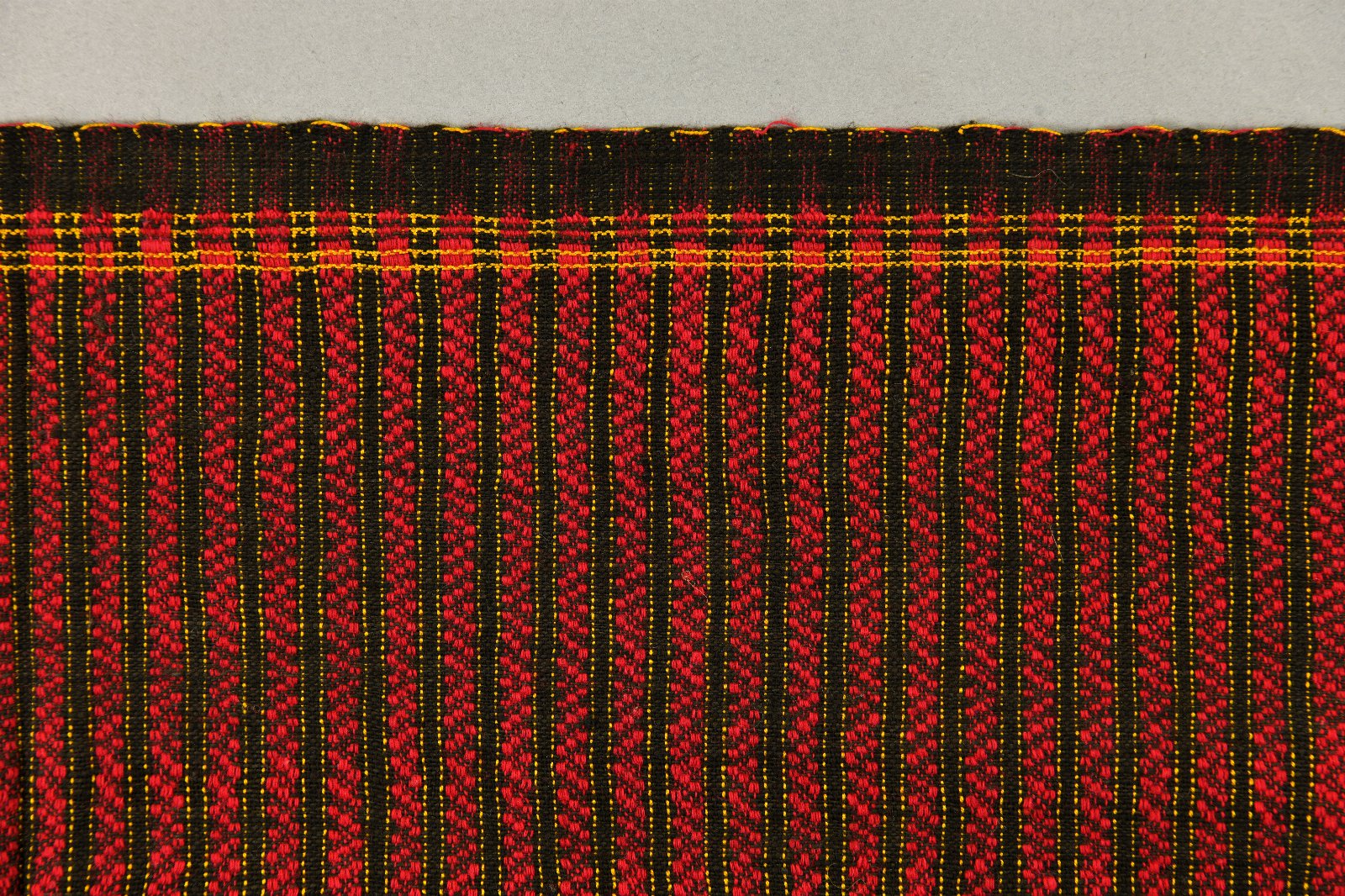 592459