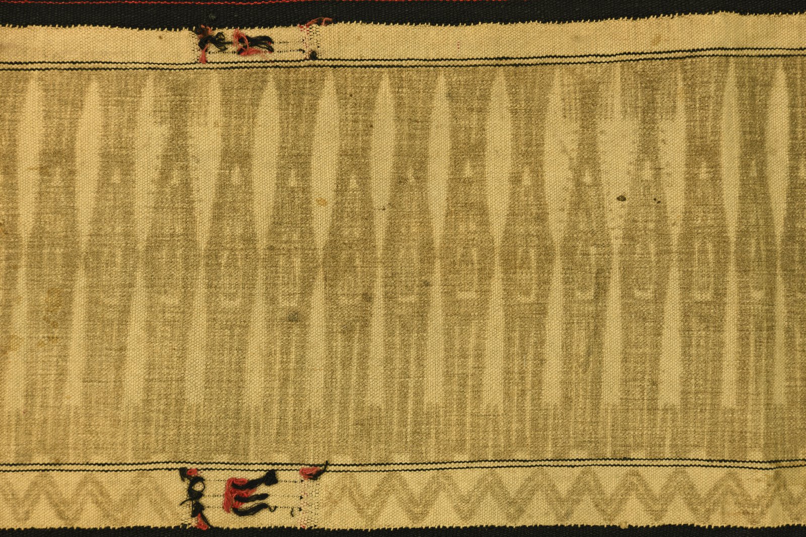 594139