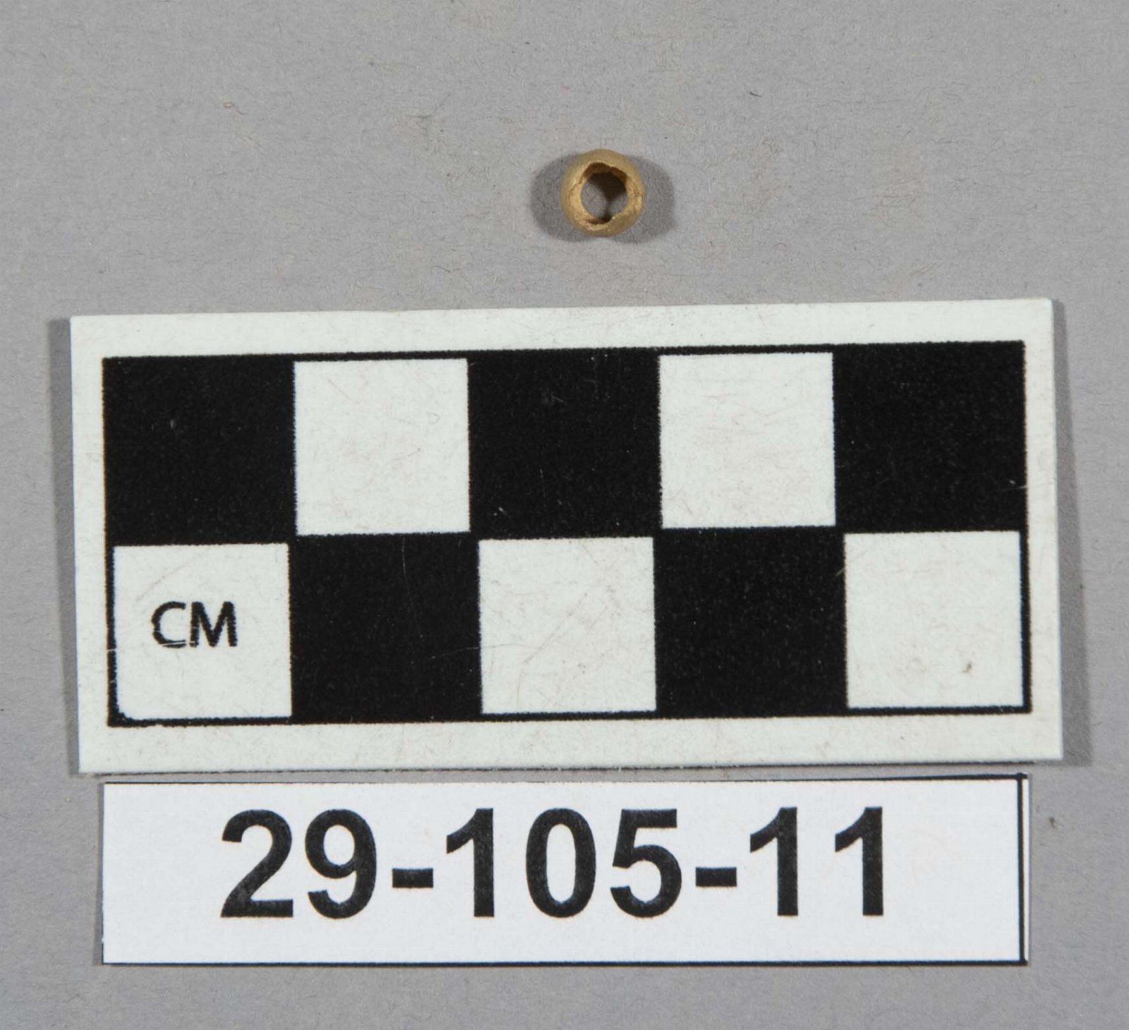 594832