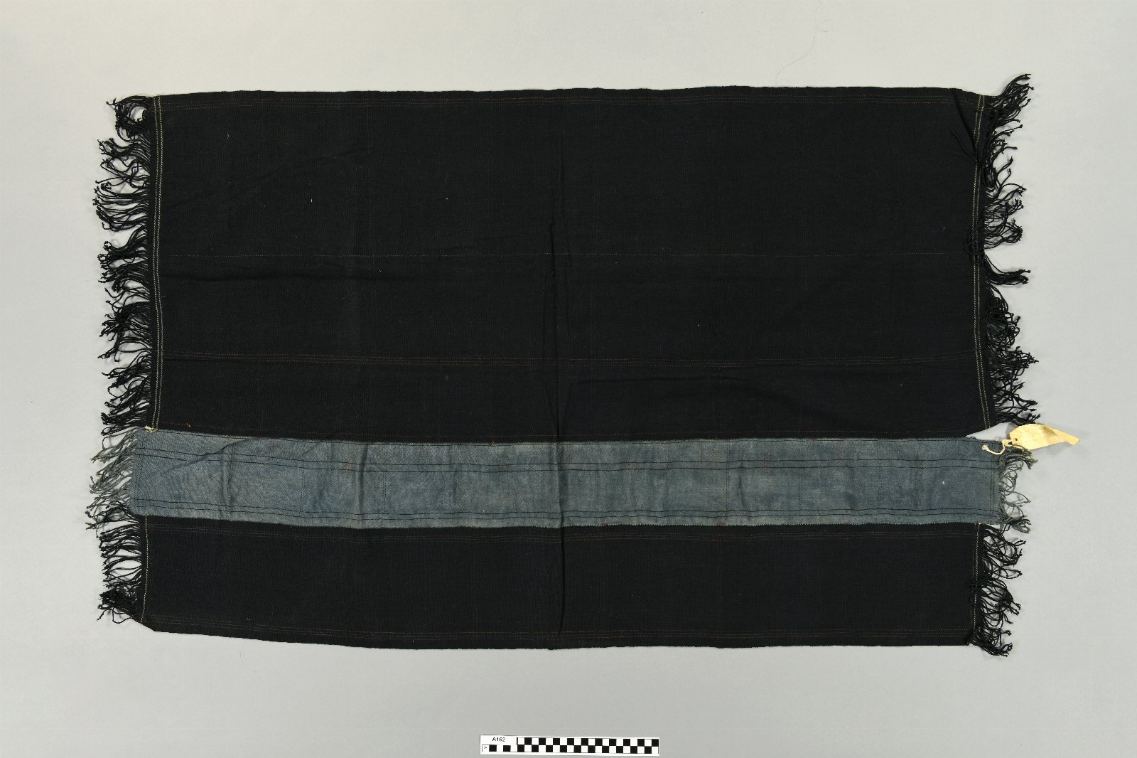 595049