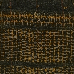 595628
