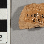 597300