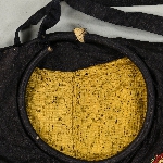 600832