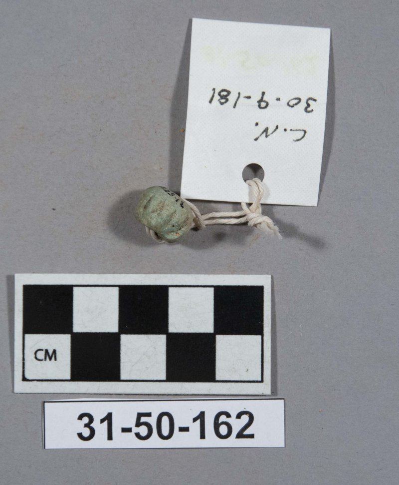604558