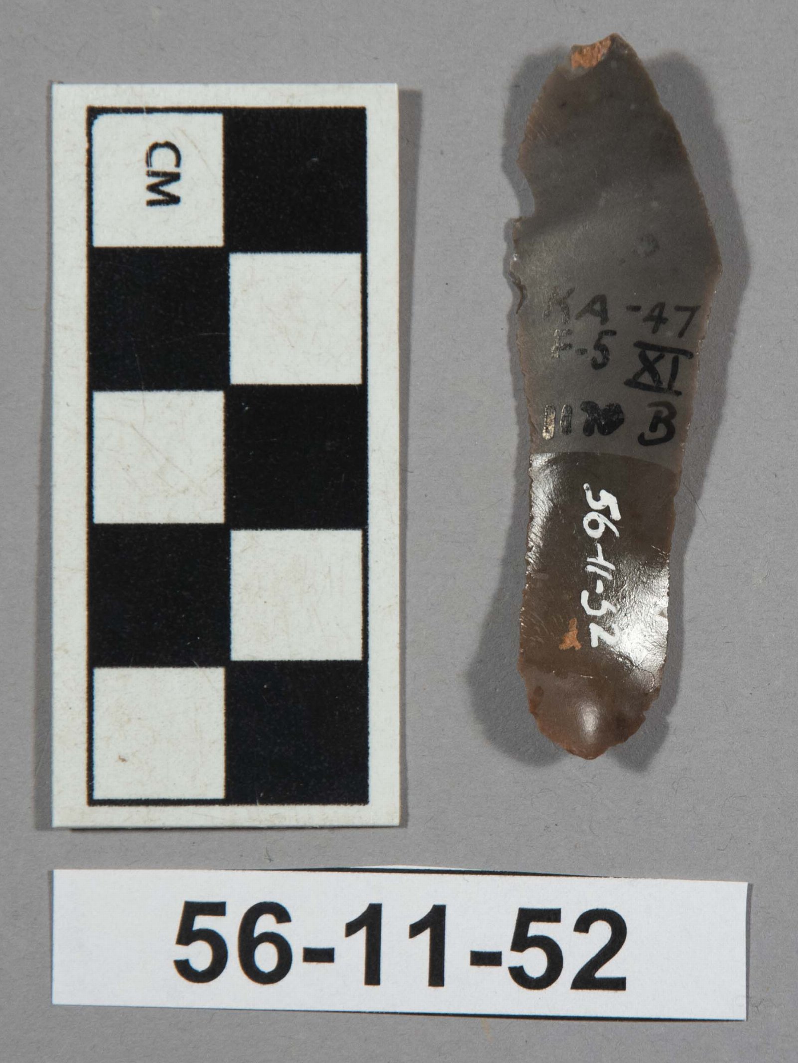 605711