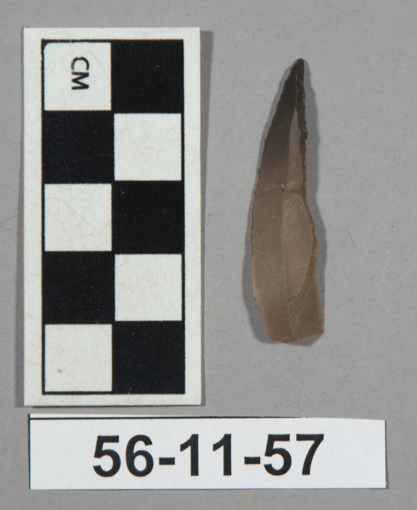 605728