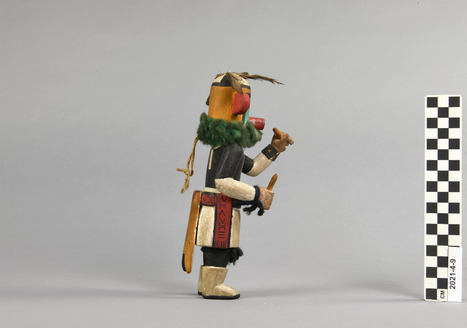 607034