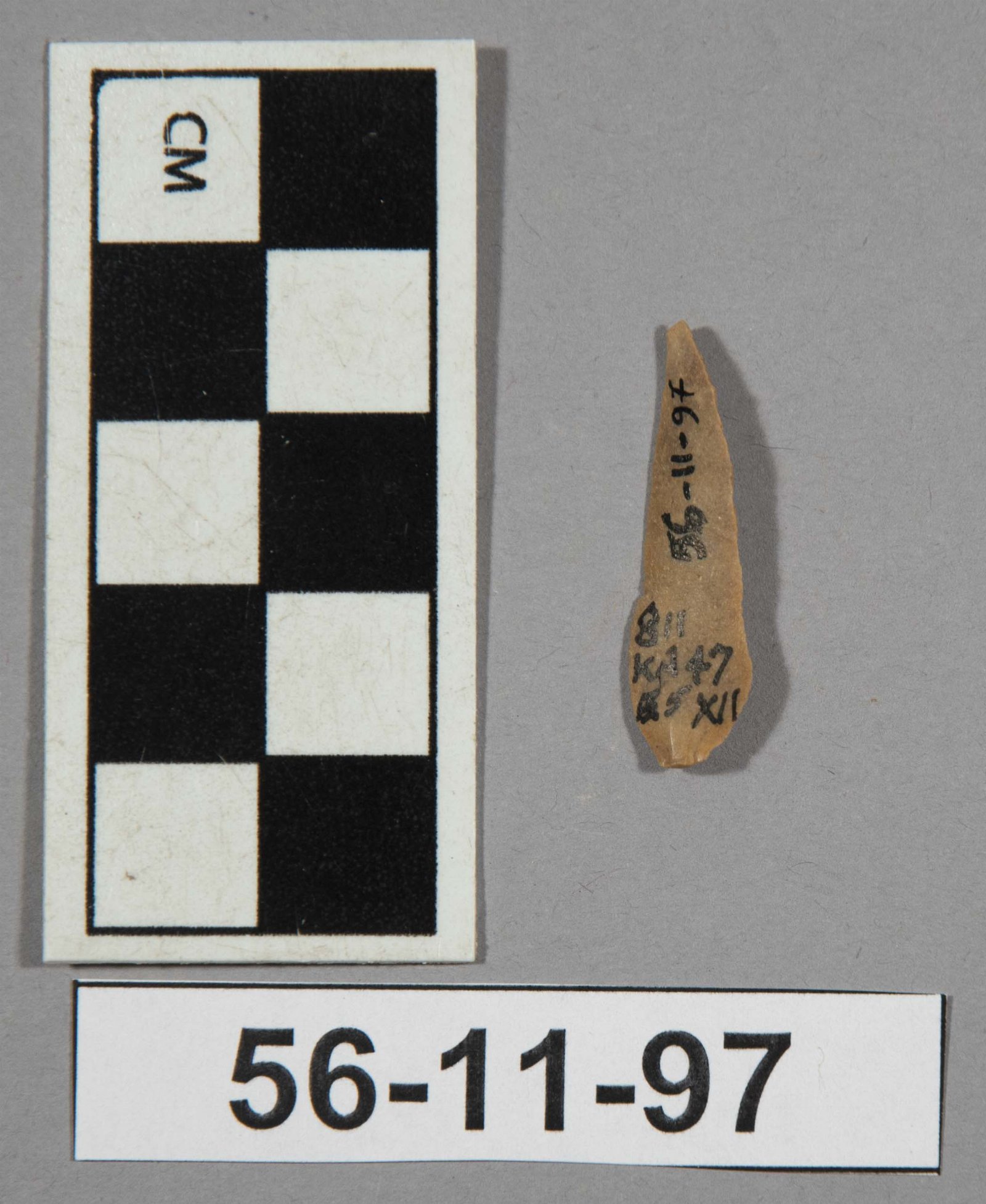608472