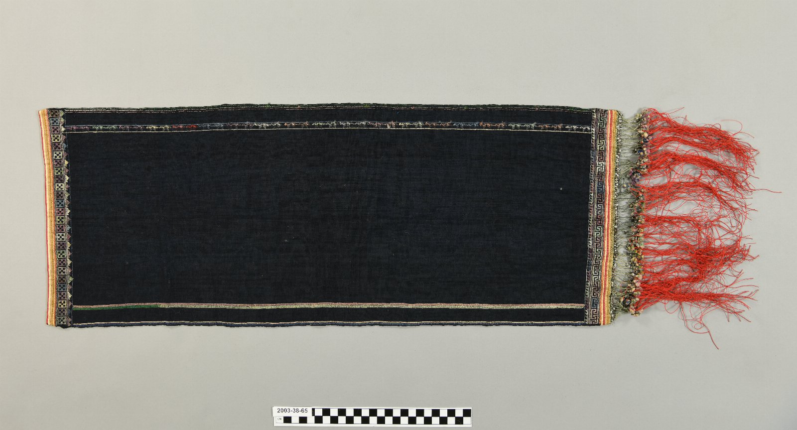 608810