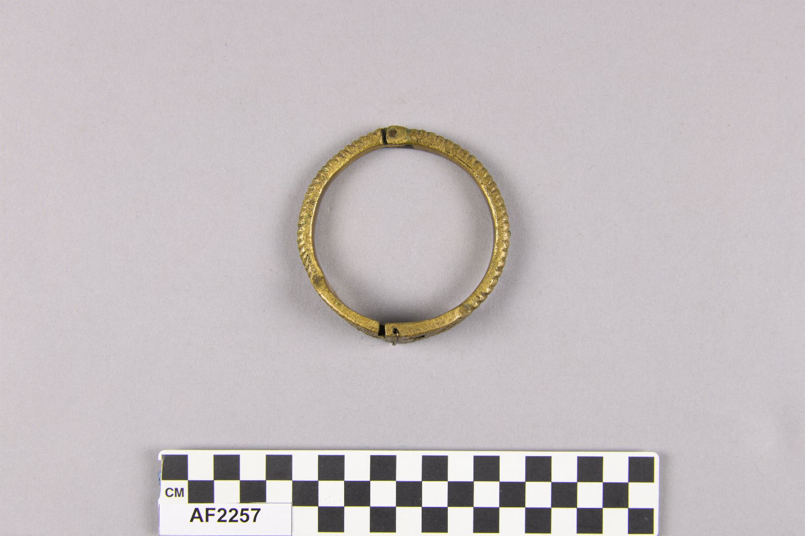 619158