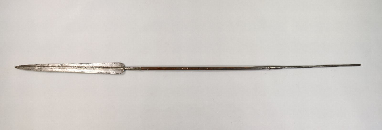 624549