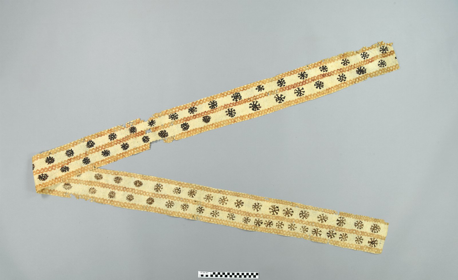 628173