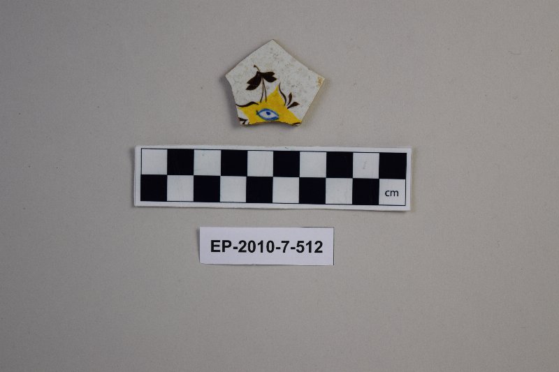 632335
