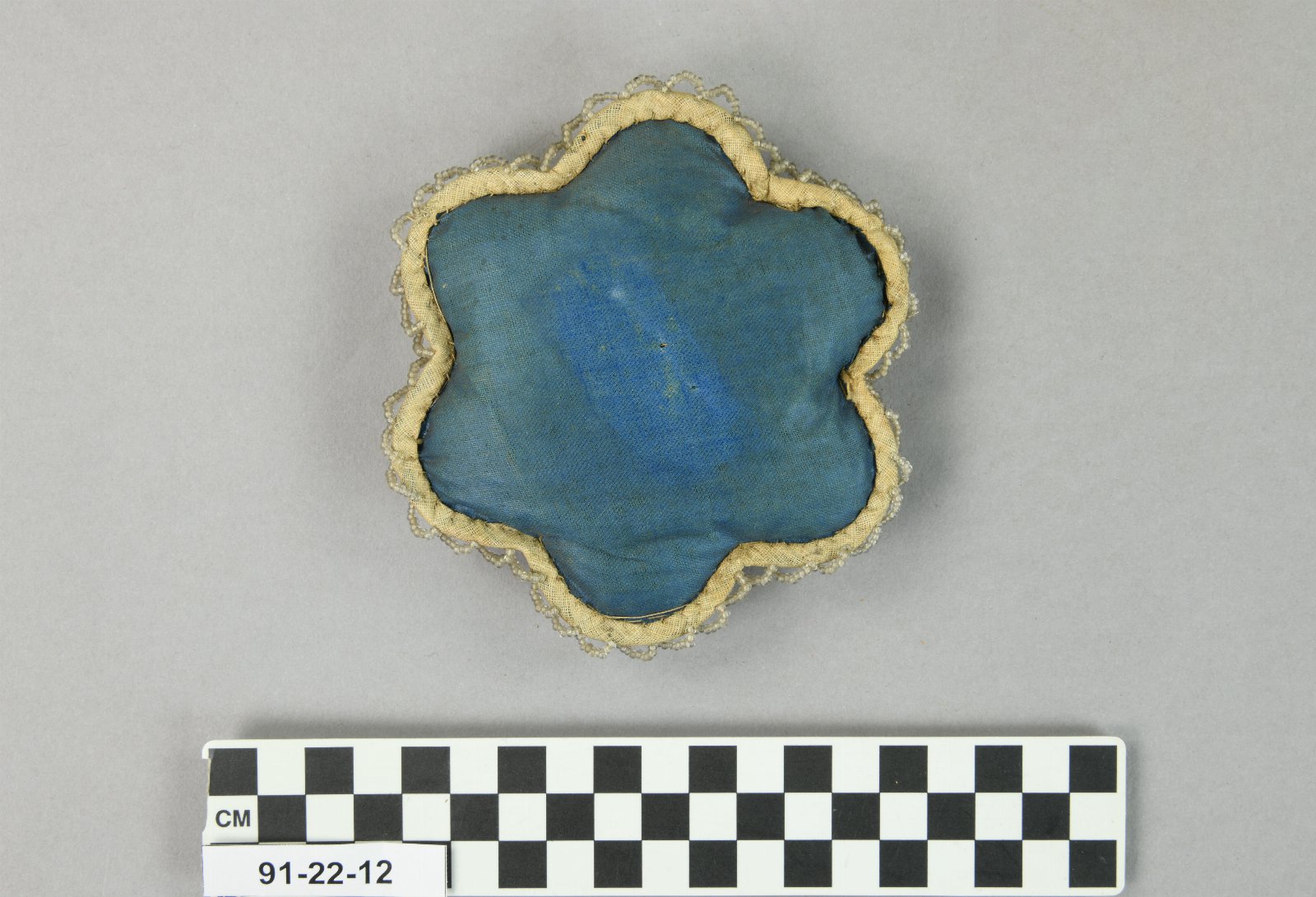 633251