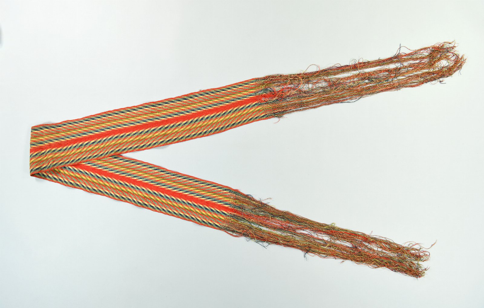 634004