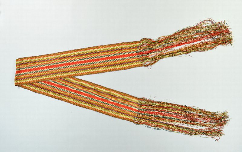 634016
