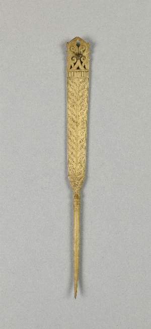 P589