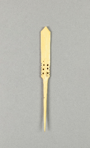 P590
