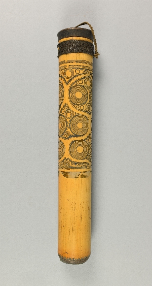 P910