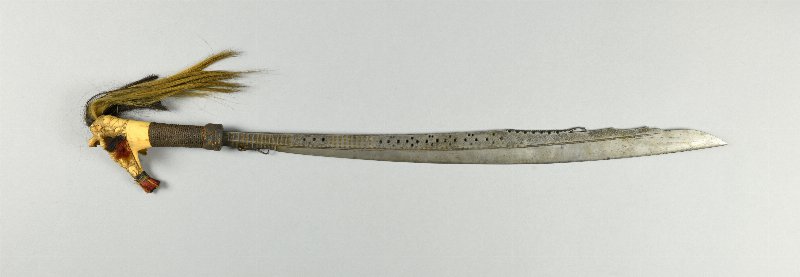 640961
