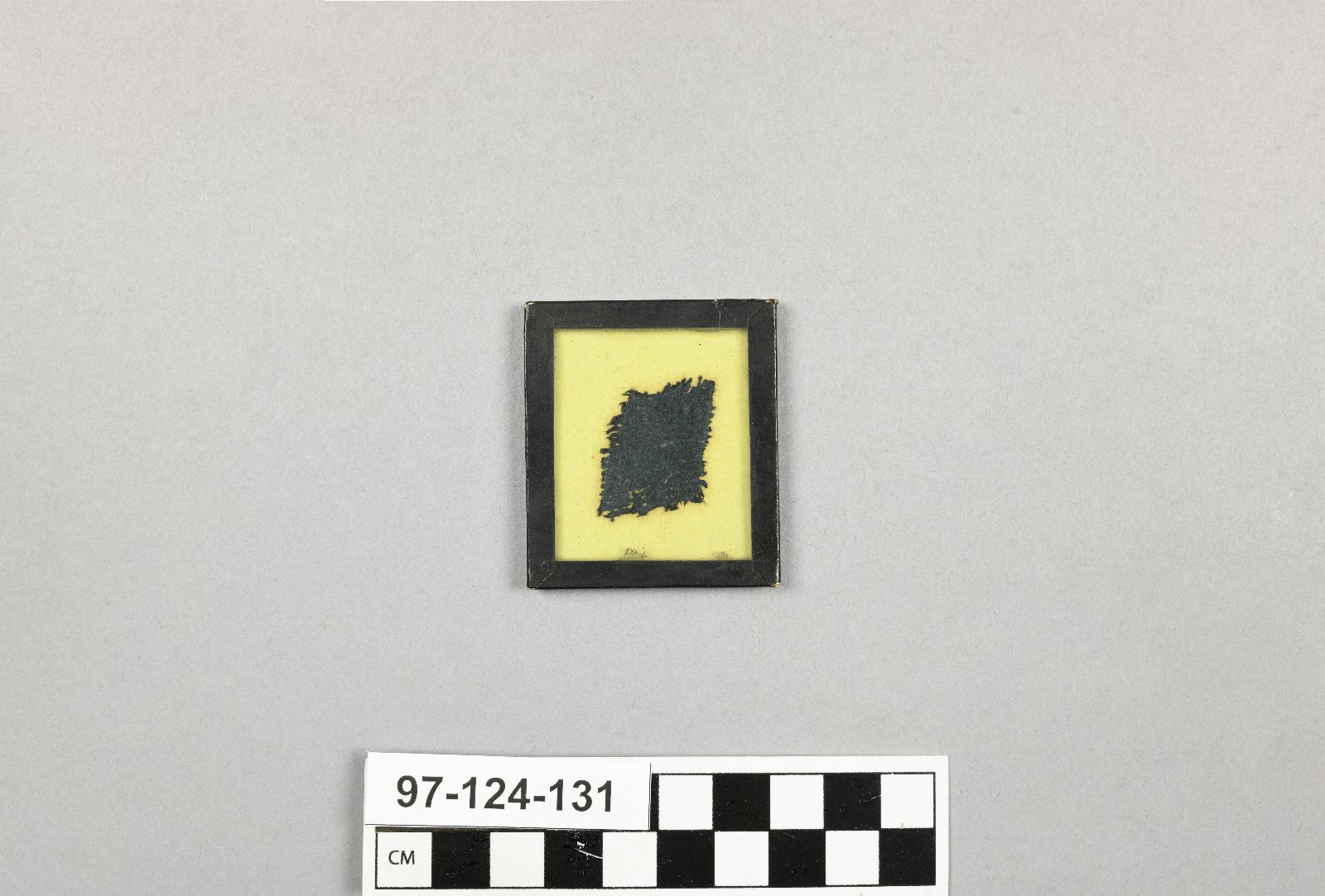 643573