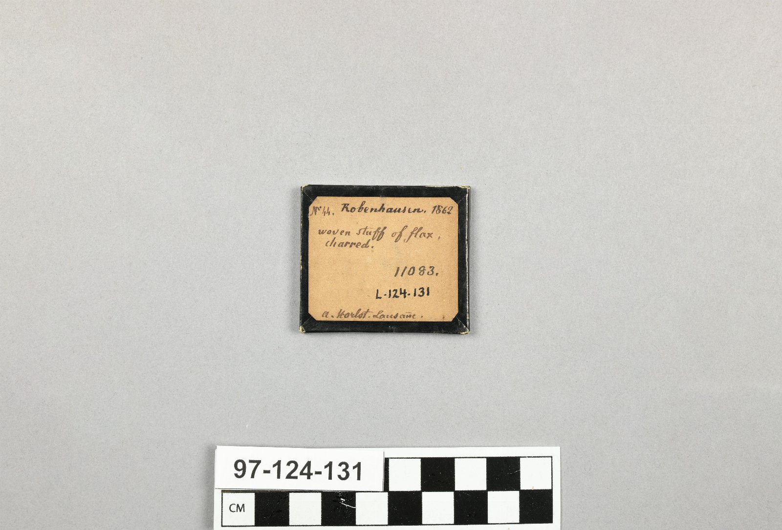 643574