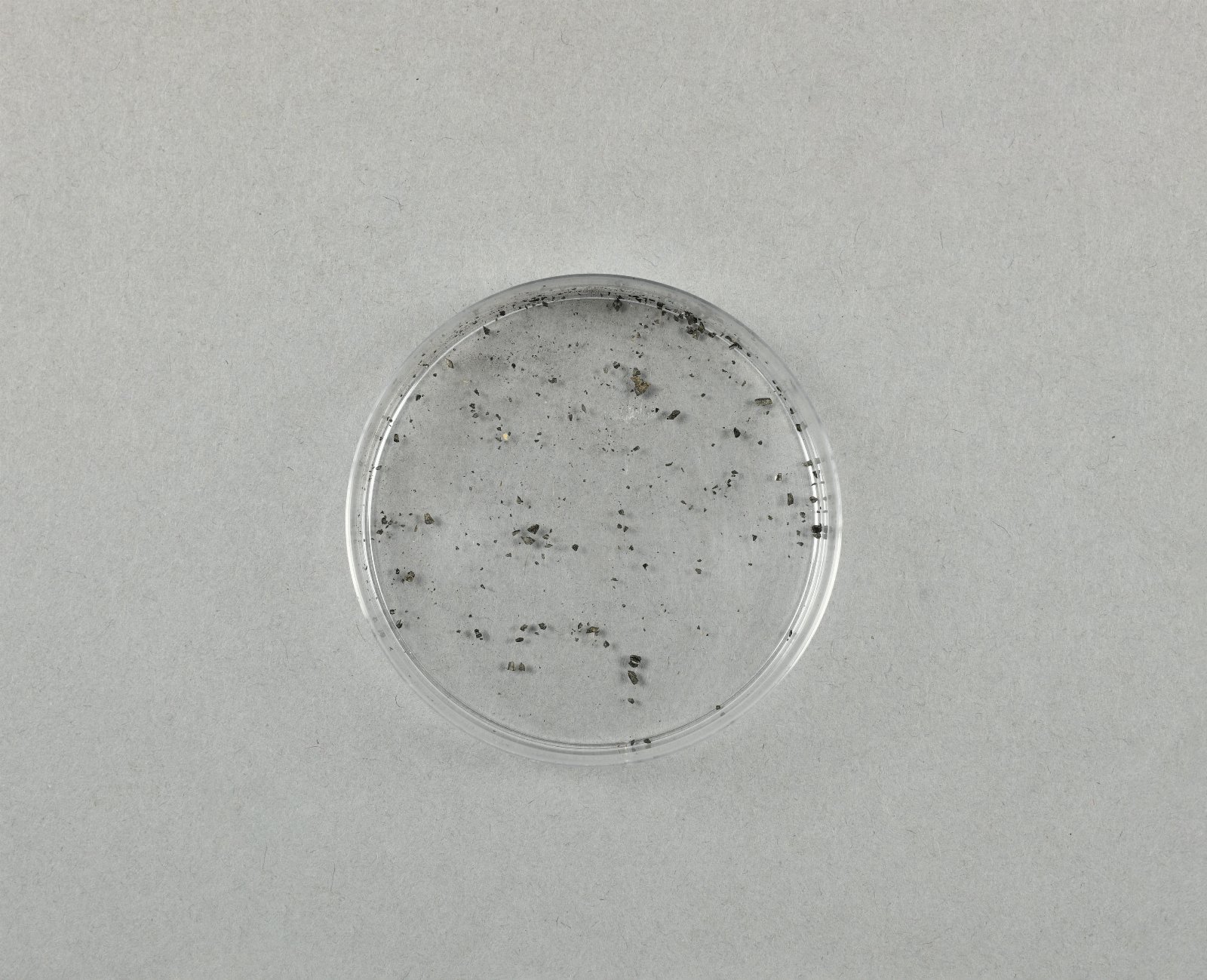 643640