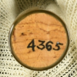 643779