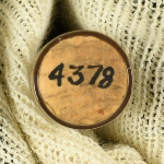 643810