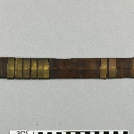 645807