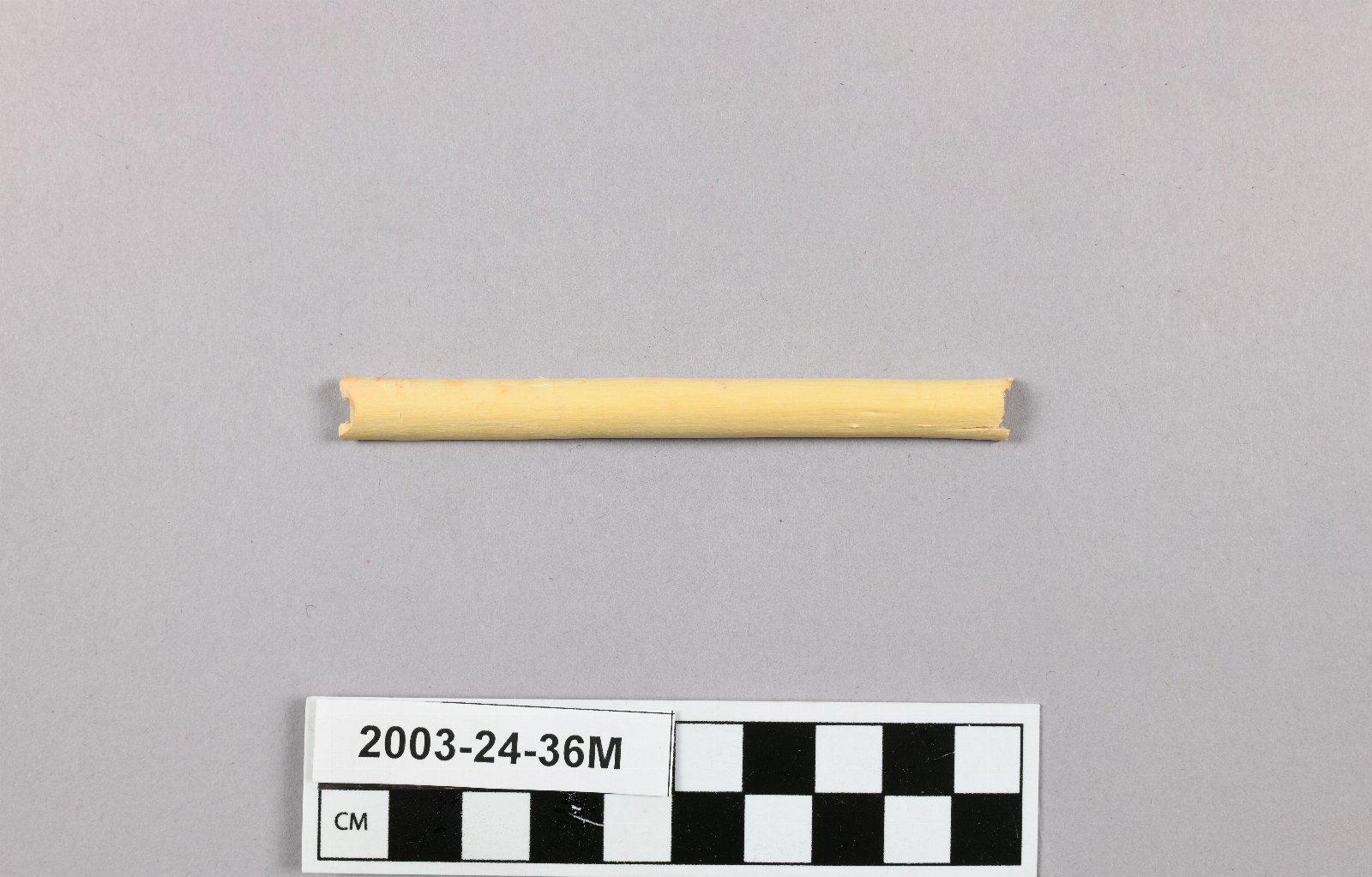 651873