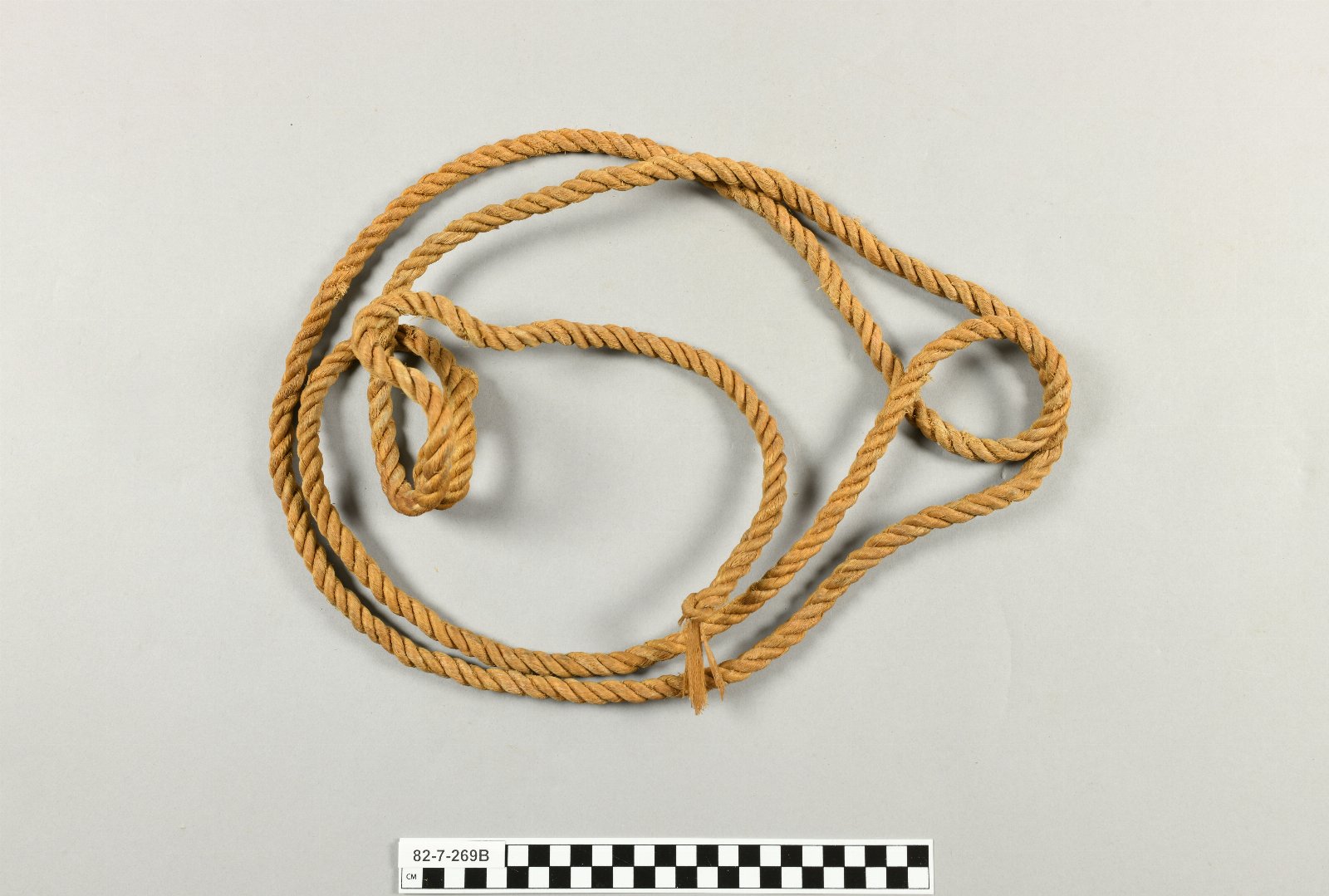 661157