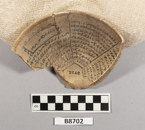 B8702