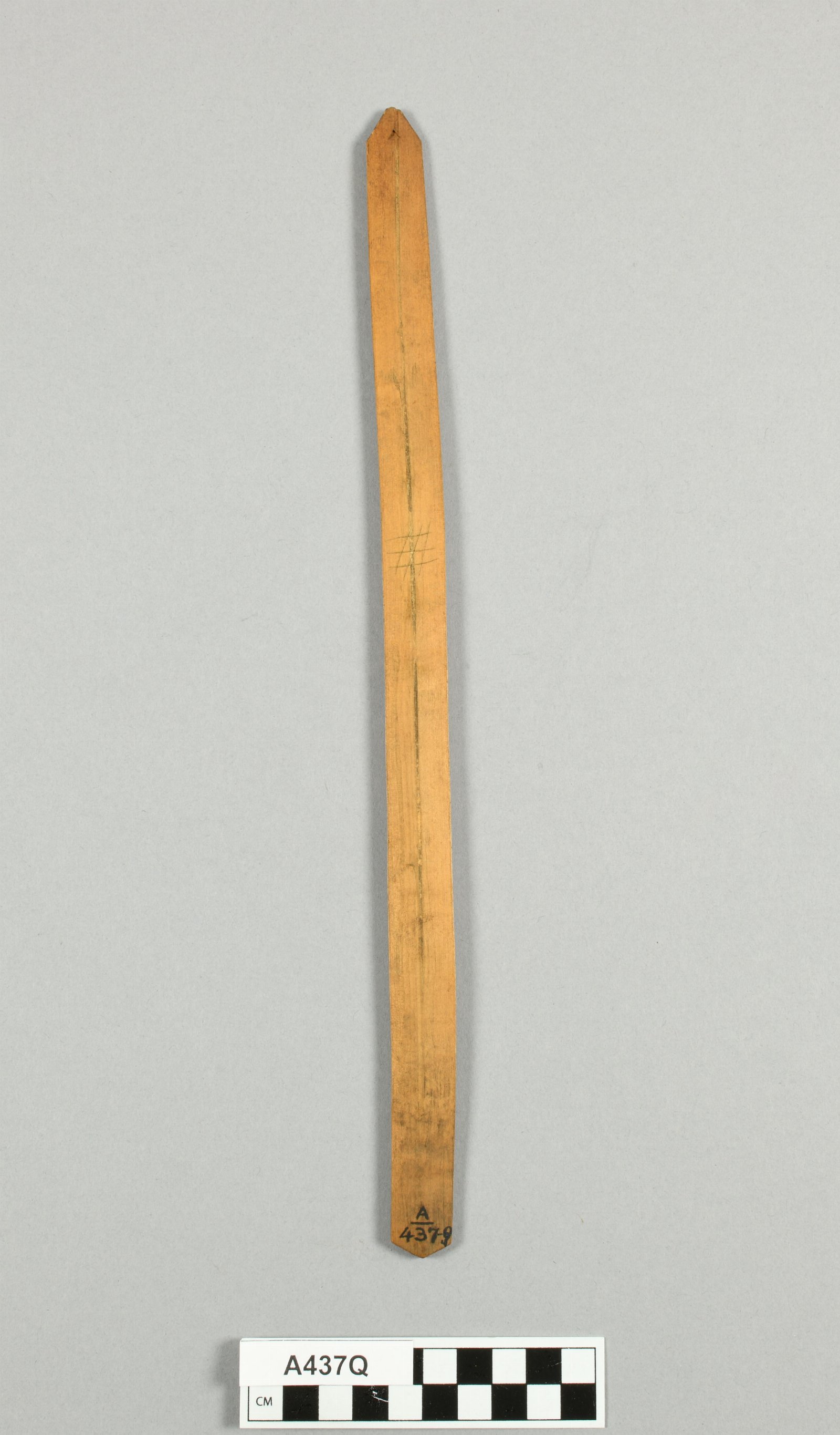 661784