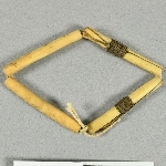 664029