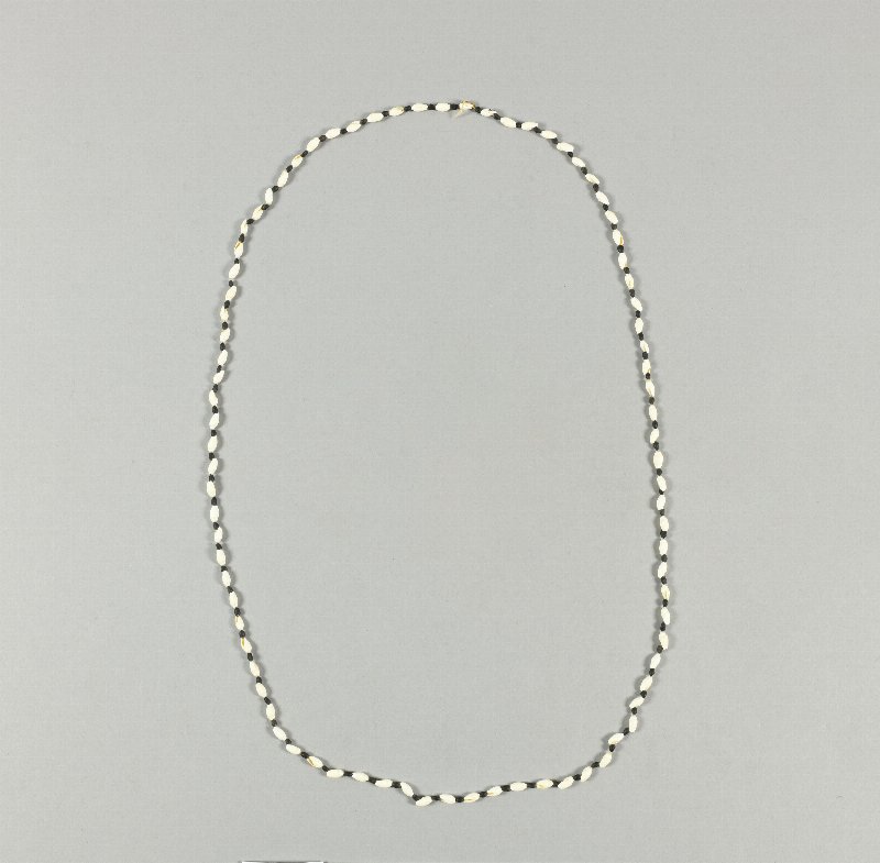 664601